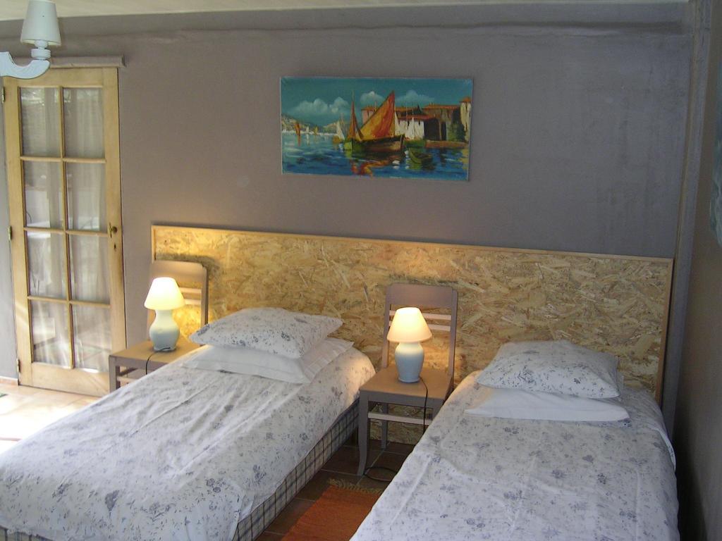 Mas La Provence Bed & Breakfast L'Isle-sur-la-Sorgue Room photo